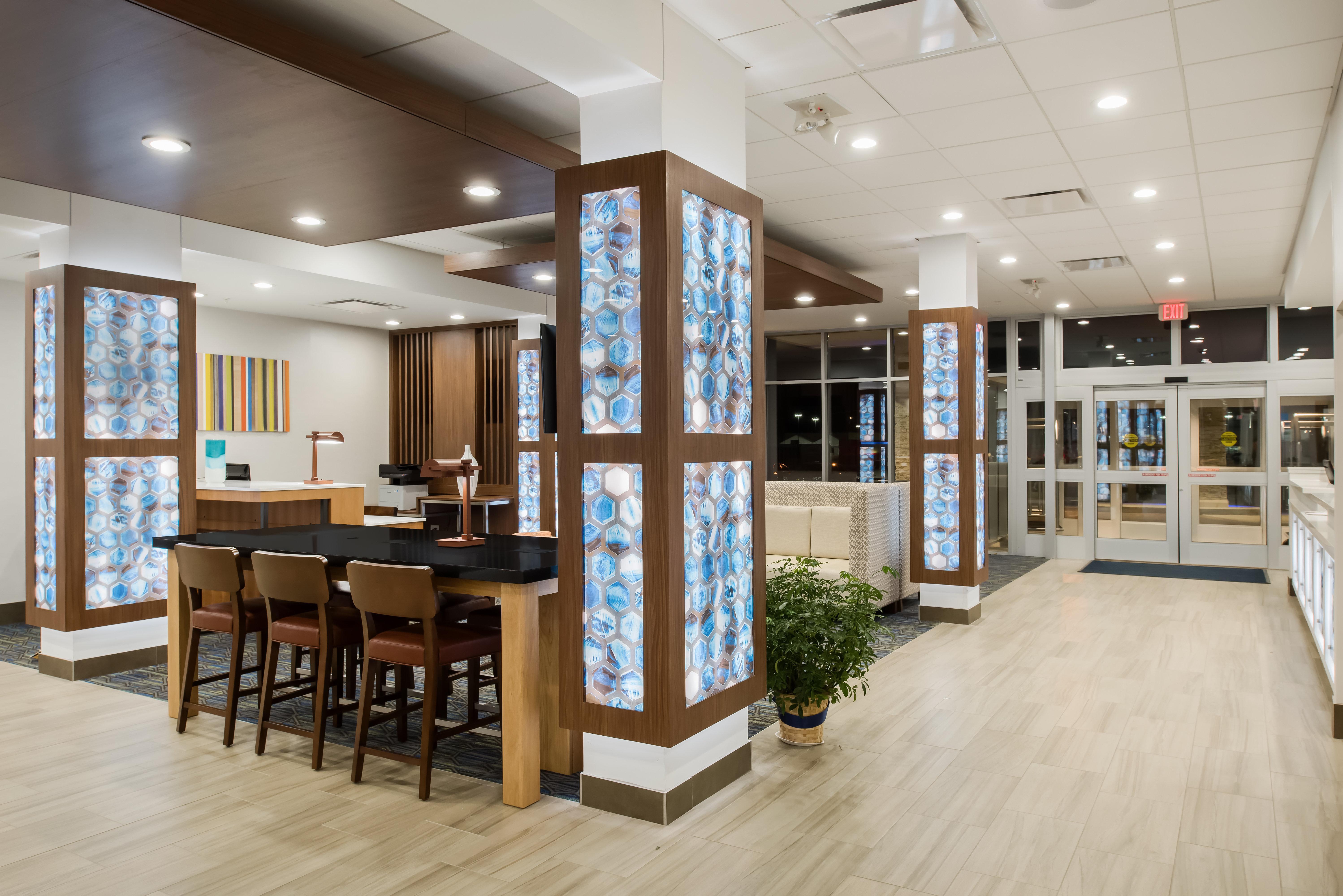 智选假日套房酒店-西普莱恩斯西南 West Plains 外观 照片